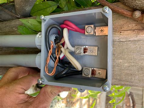 size of junction box for awg2 wiring|connecting 6 awg wires together.